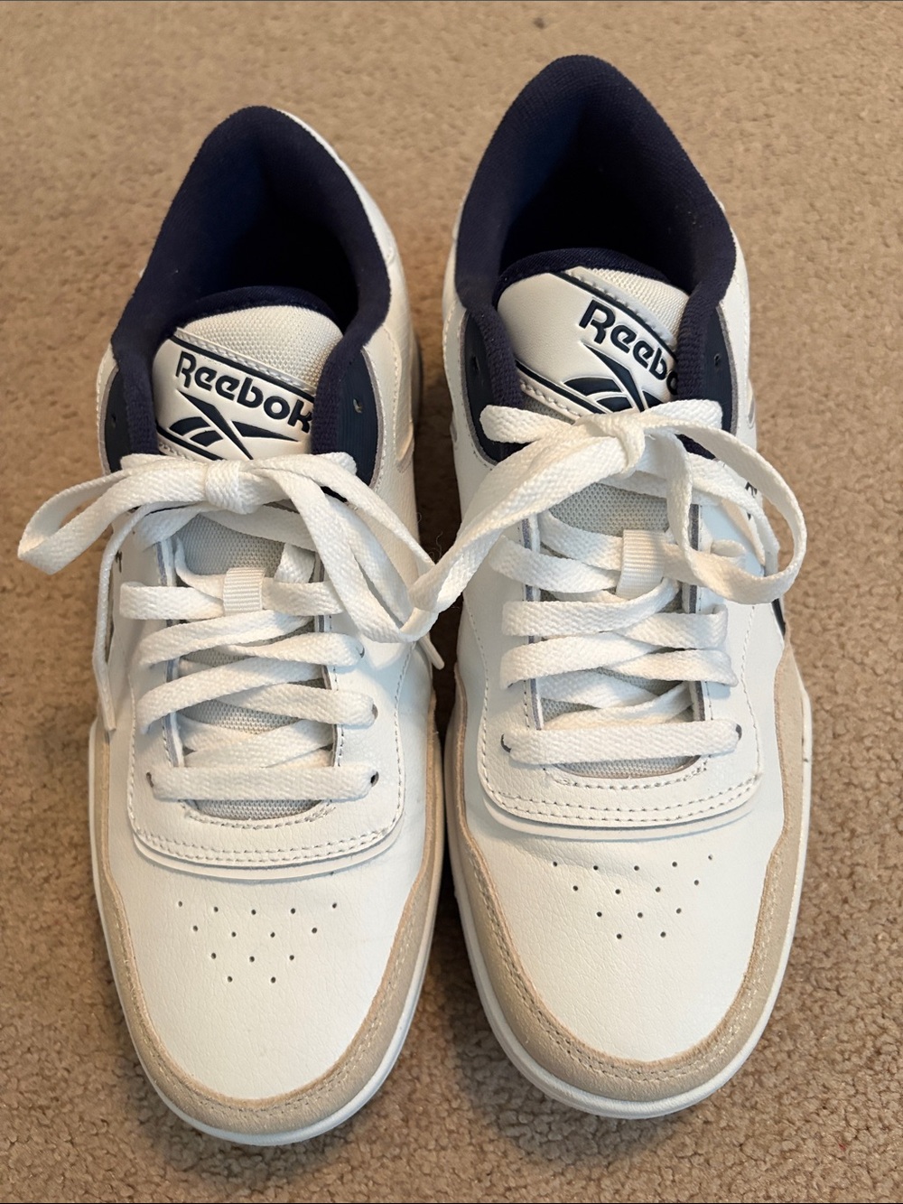 Reebok Men’s White and Navy Low-Top Sneakers 10